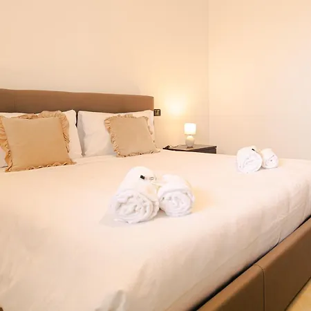 Experience - Royal Welcome Apartment *